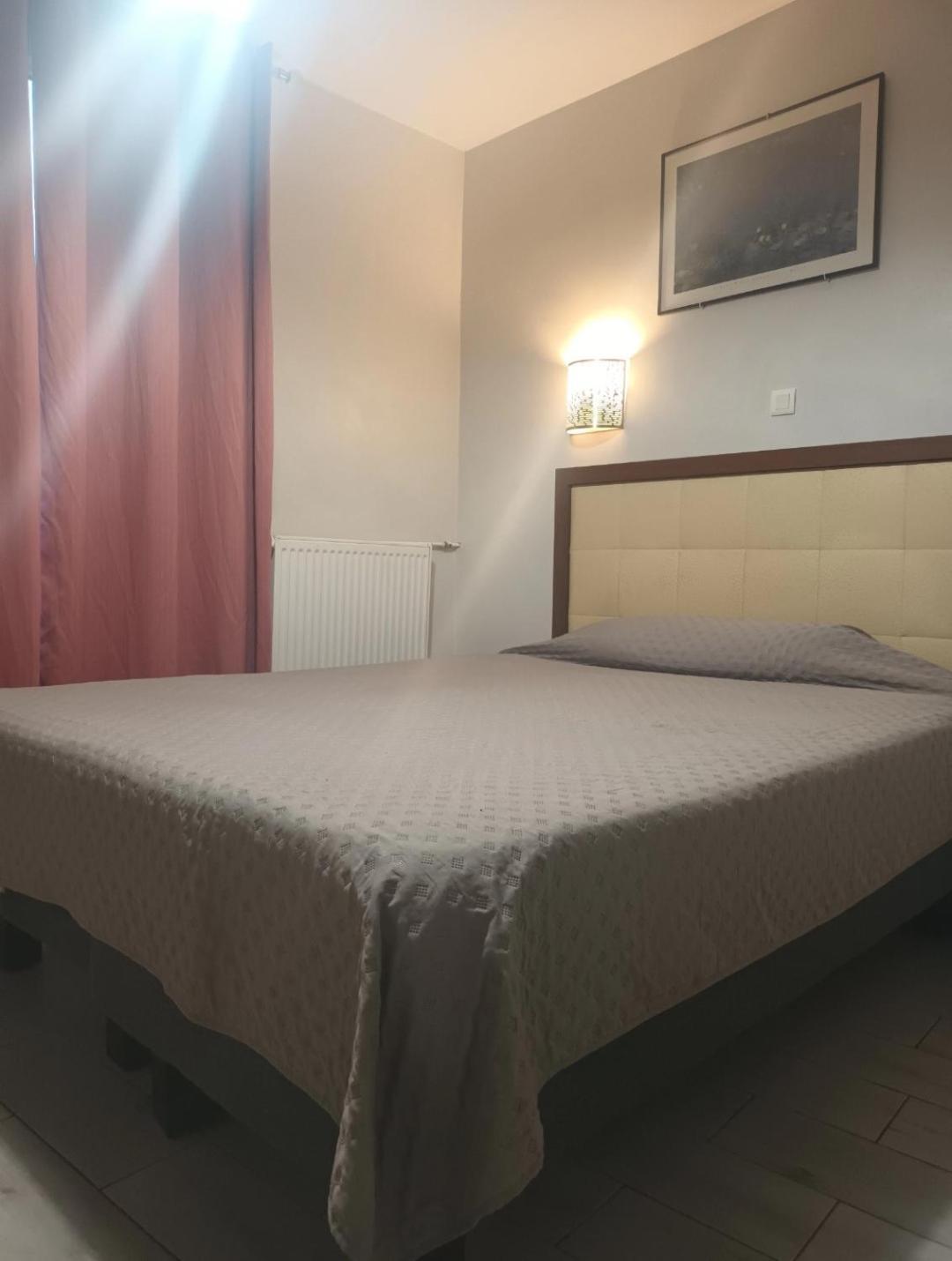 Hotel De Lorraine Париж Экстерьер фото